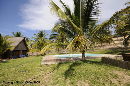 faraway_lodge_beach