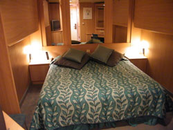 sinfonia cruise cabin