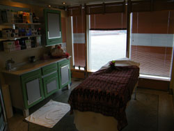 Sinfonia massage cabin